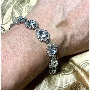 ? Ice Flowers Bracelet